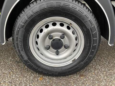 Ford Transit 2.0 350 EcoBlue Leader Dropside 2dr Diesel Manual RWD L4 Euro 6 (s/s) (130 ps) - U483