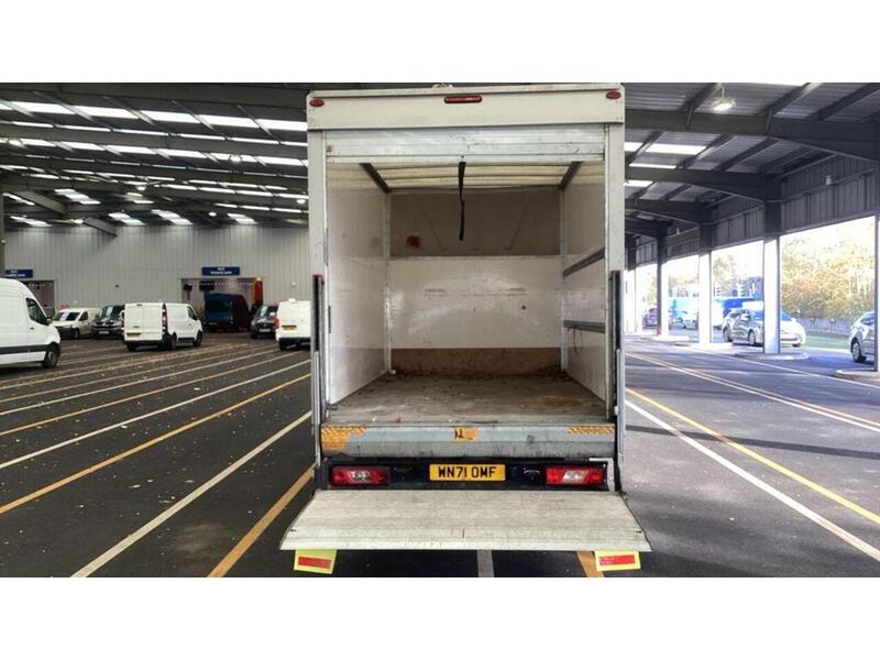Ford Transit 2.0 350 EcoBlue Leader Luton 3dr Diesel Manual RWD L4 Euro 6 (s/s) (130 ps) - U484