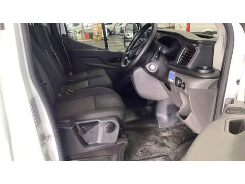 Ford Transit 2.0 350 EcoBlue Leader Luton 3dr Diesel Manual RWD L4 Euro 6 (s/s) (130 ps) - U484