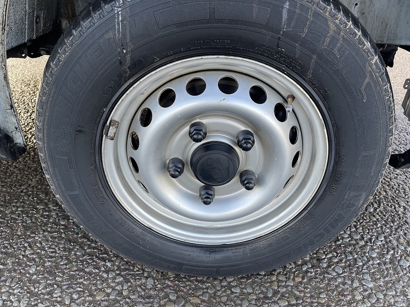 Ford Transit 2.0 350 EcoBlue Leader Luton 3dr Diesel Manual RWD L4 Euro 6 (s/s) (130 ps) - U484