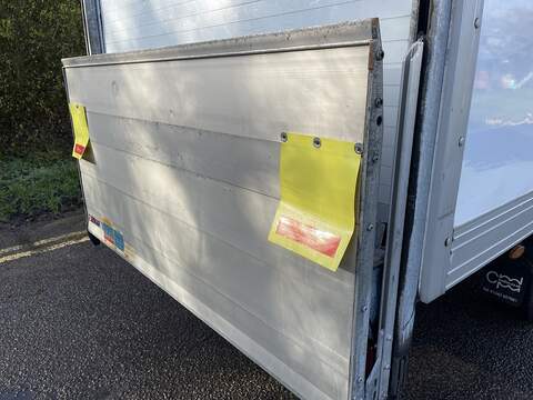 Ford Transit 2.0 350 EcoBlue Leader Luton 3dr Diesel Manual RWD L4 Euro 6 (s/s) (130 ps) - U484