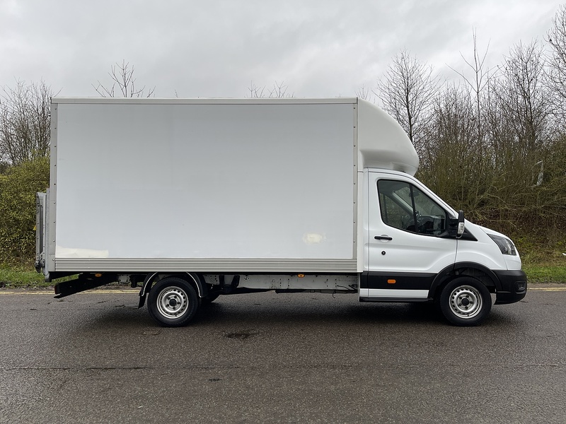 Ford Transit 2.0 350 EcoBlue Leader Luton 3dr Diesel Manual RWD L4 Euro 6 (s/s) (130 ps) - U484