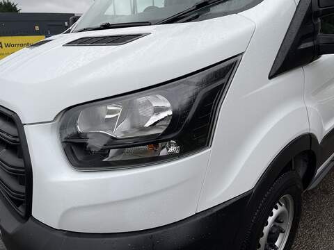 Ford Transit 2.0 350 EcoBlue Leader Luton 3dr Diesel Manual RWD L4 Euro 6 (s/s) (130 ps) - U484