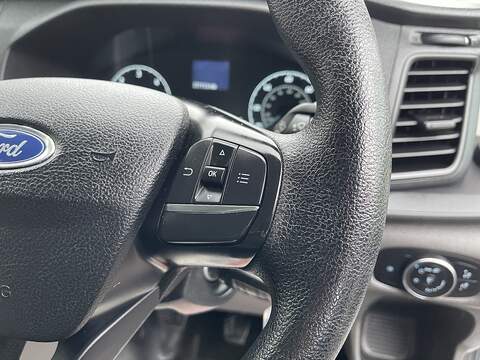 Ford Transit 2.0 350 EcoBlue Leader Luton 3dr Diesel Manual RWD L4 Euro 6 (s/s) (130 ps) - U484