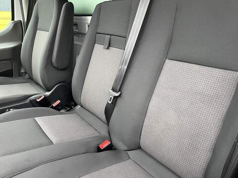 Ford Transit 2.0 350 EcoBlue Leader Luton 3dr Diesel Manual RWD L4 Euro 6 (s/s) (130 ps) - U484