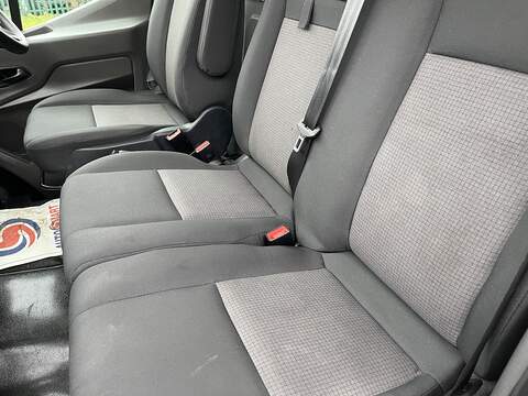 Ford Transit 2.0 350 EcoBlue Leader Luton 3dr Diesel Manual RWD L4 Euro 6 (s/s) (130 ps) - U484