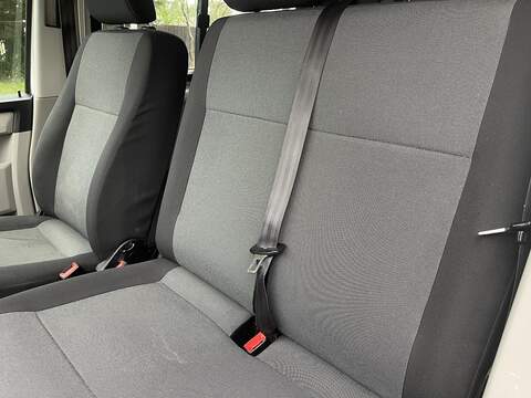 Volkswagen Transporter 2.0 TDI T30 BlueMotion Tech Startline Kombi FWD SWB Euro 6 (s/s) 5dr - U493