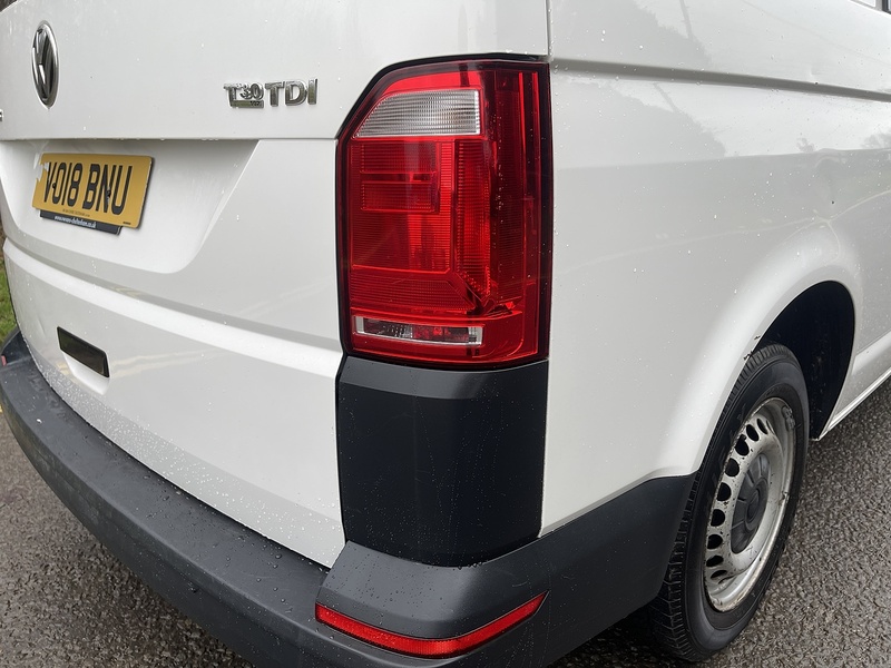 Volkswagen Transporter 2.0 TDI T30 BlueMotion Tech Startline Kombi FWD SWB Euro 6 (s/s) 5dr - U493
