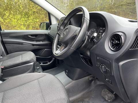 Mercedes-Benz Vito 2.0 116 CDI Premium Crew Van G-Tronic RWD L1 Euro 6 (s/s) 5dr - U496
