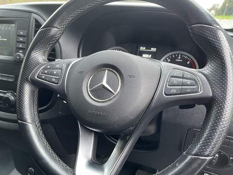 Mercedes-Benz Vito 2.0 116 CDI Premium Crew Van G-Tronic RWD L1 Euro 6 (s/s) 5dr - U496