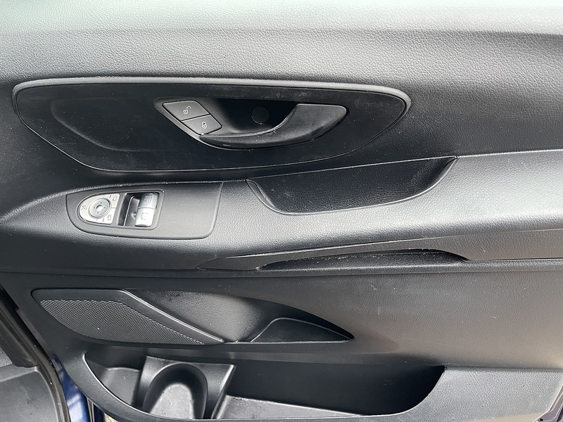 Mercedes-Benz Vito 2.0 116 CDI Premium Crew Van G-Tronic RWD L1 Euro 6 (s/s) 5dr - U496