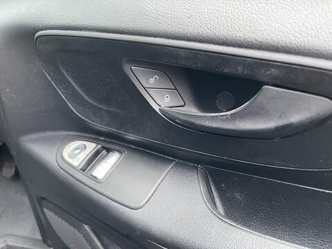 Mercedes-Benz Vito 2.0 116 CDI Premium Crew Van G-Tronic RWD L1 Euro 6 (s/s) 5dr - U496