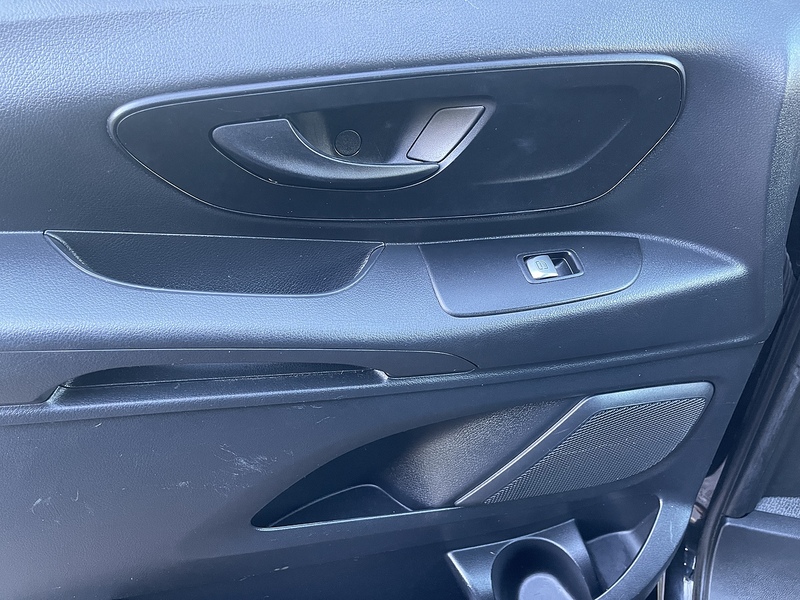 Mercedes-Benz Vito 2.1 114 CDI Premium Crew Van RWD L2 Euro 6 (s/s) 5dr (LWB) - U498