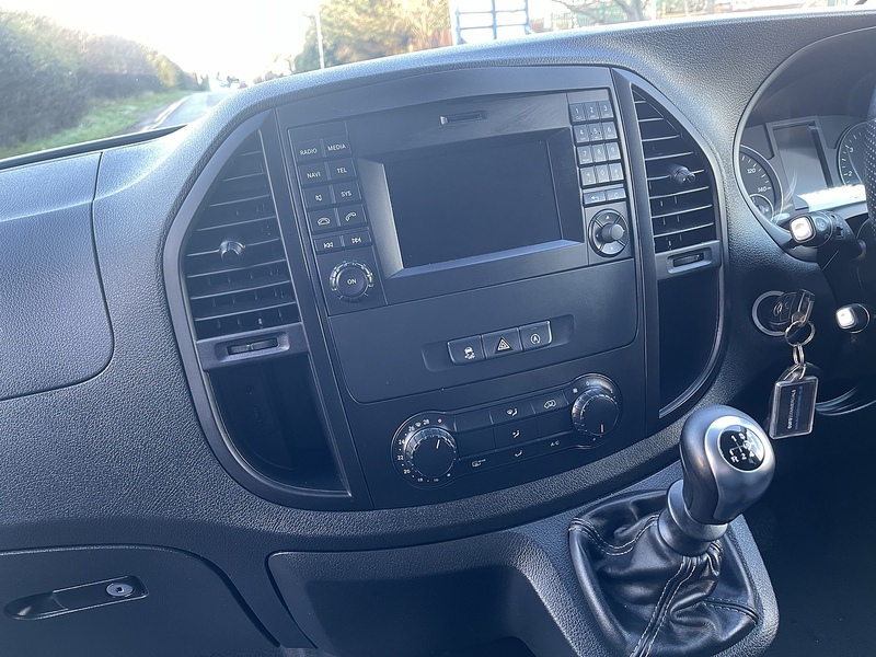Mercedes-Benz Vito 2.1 114 CDI Premium Crew Van RWD L2 Euro 6 (s/s) 5dr (LWB) - U498