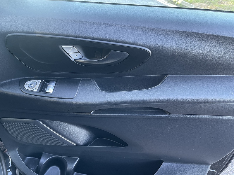 Mercedes-Benz Vito 2.1 114 CDI Premium Crew Van RWD L2 Euro 6 (s/s) 5dr (LWB) - U498