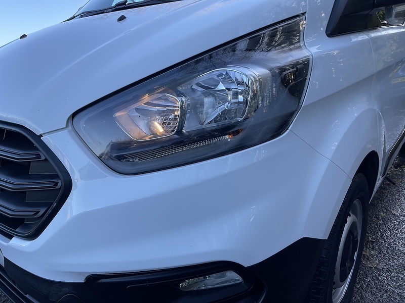 Ford Transit Custom 2.0 320 EcoBlue Leader Crew Van L2 H1 Euro 6 (s/s) 5dr - U500