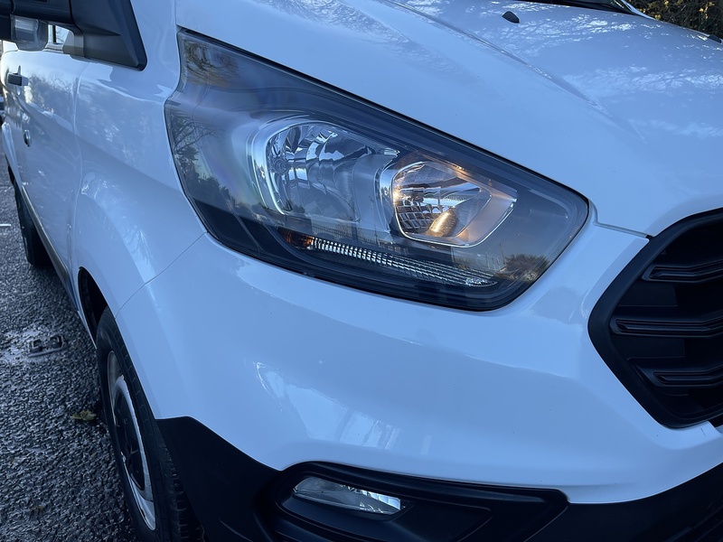 Ford Transit Custom 2.0 320 EcoBlue Leader Crew Van L2 H1 Euro 6 (s/s) 5dr - U500