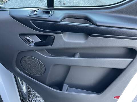 Ford Transit Custom 2.0 320 EcoBlue Leader Crew Van L2 H1 Euro 6 (s/s) 5dr - U500