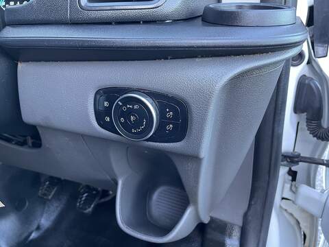 Ford Transit Custom 2.0 320 EcoBlue Leader Crew Van L2 H1 Euro 6 (s/s) 5dr - U500