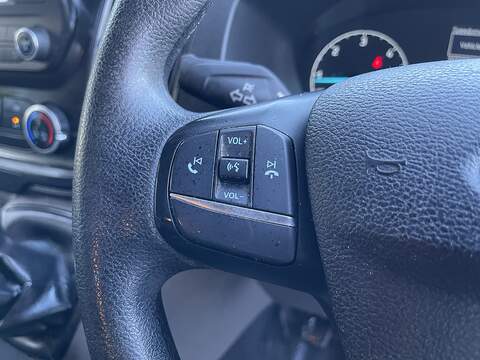 Ford Transit Custom 2.0 320 EcoBlue Leader Crew Van L2 H1 Euro 6 (s/s) 5dr - U500