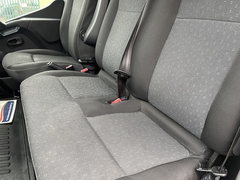 Vauxhall Movano 2.3 CDTi 3500 BiTurbo Edition FWD L3 H3 Euro 6 5dr - U501