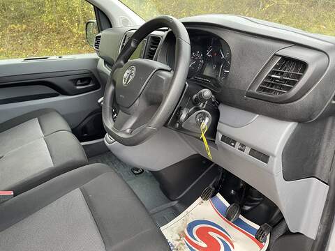 Vauxhall Vivaro 1.5 Turbo D 2700 Sportive L1 H1 Euro 6 (s/s) 6dr - U502