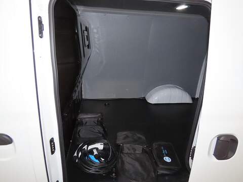 MAXUS eDeliver 3 50.23kWh Auto FWD L1 5dr - U503