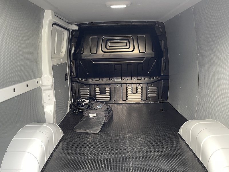 MAXUS eDeliver 3 50.23kWh Auto FWD L1 5dr - U503