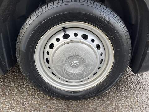 MAXUS eDeliver 3 50.23kWh Auto FWD L1 5dr - U503