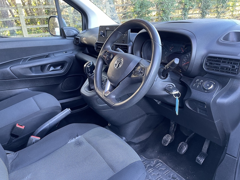 Vauxhall Combo 1.6 Turbo D 2300 Sportive L1 H1 Euro 6 (s/s) 4dr - U504