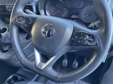 Vauxhall Combo 1.6 Turbo D 2300 Sportive L1 H1 Euro 6 (s/s) 4dr - U504