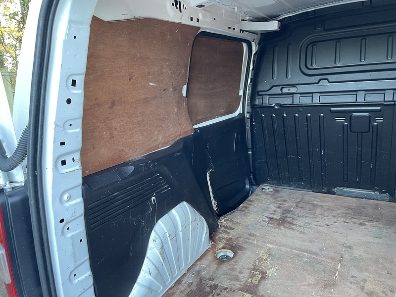 Vauxhall Combo 1.6 Turbo D 2300 Sportive L1 H1 Euro 6 (s/s) 4dr - U504