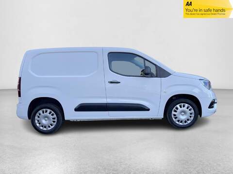 Vauxhall Combo 1.6 Turbo D 2300 Sportive L1 H1 Euro 6 (s/s) 4dr - U504