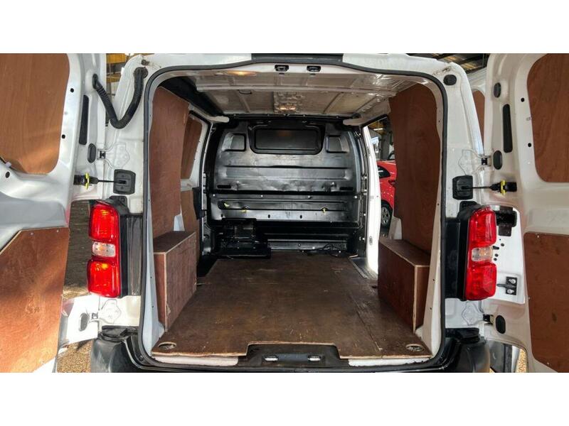 Peugeot e-Expert e 1200 75kWh Professional Standard Panel Van Auto MWB 6dr - U507