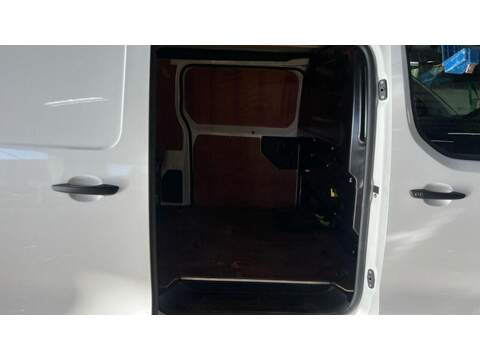 Peugeot e-Expert e 1200 75kWh Professional Standard Panel Van Auto MWB 6dr - U507