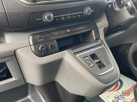 Peugeot e-Expert e 1200 75kWh Professional Standard Panel Van Auto MWB 6dr - U507