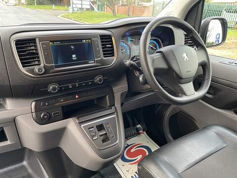 Peugeot e-Expert e 1200 75kWh Professional Standard Panel Van Auto MWB 6dr - U507