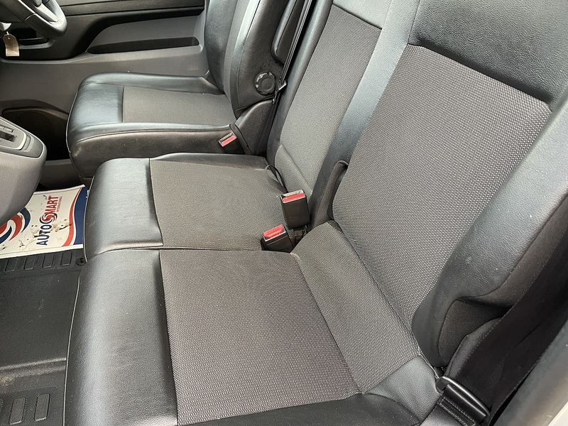 Peugeot e-Expert e 1200 75kWh Professional Standard Panel Van Auto MWB 6dr - U507