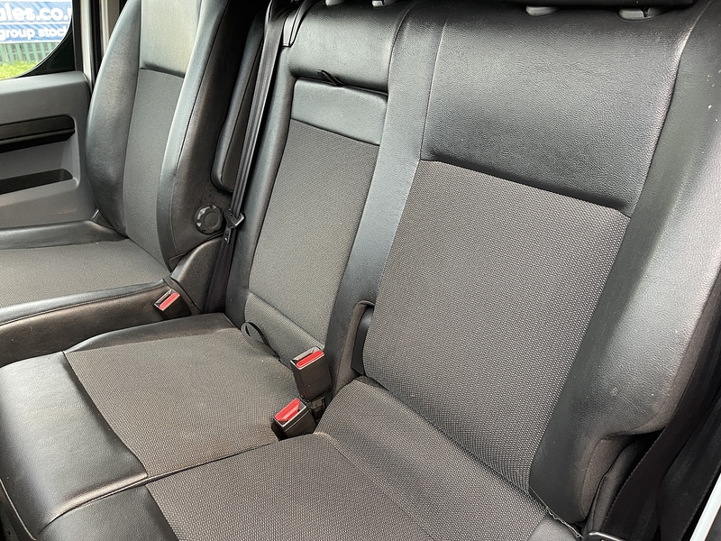 Peugeot e-Expert e 1200 75kWh Professional Standard Panel Van Auto MWB 6dr - U507