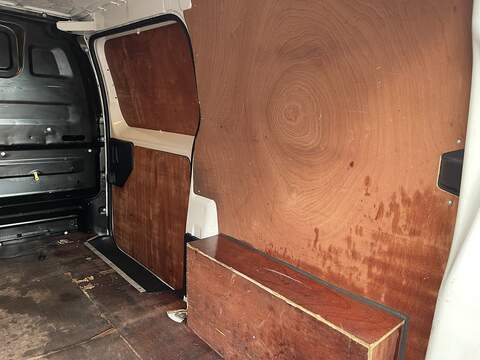 Peugeot e-Expert e 1200 75kWh Professional Standard Panel Van Auto MWB 6dr - U507