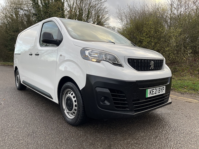 Peugeot e-Expert e 1200 75kWh Professional Standard Panel Van Auto MWB 6dr - U507