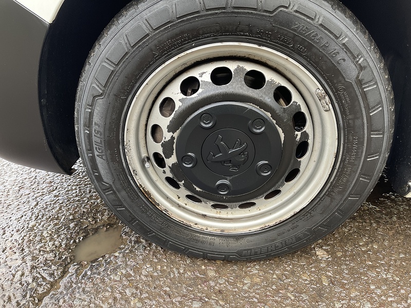 Peugeot e-Expert e 1200 75kWh Professional Standard Panel Van Auto MWB 6dr - U507