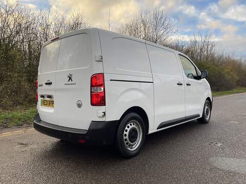 Peugeot e-Expert e 1200 75kWh Professional Standard Panel Van Auto MWB 6dr - U507