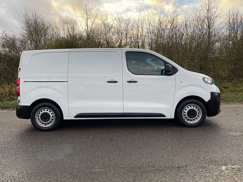 Peugeot e-Expert e 1200 75kWh Professional Standard Panel Van Auto MWB 6dr - U507