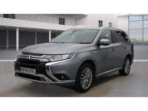 Mitsubishi Outlander 2.4h TwinMotor 13.8kWh Reflex Plus CVT 4WD Euro 6 (s/s) 5dr - U511