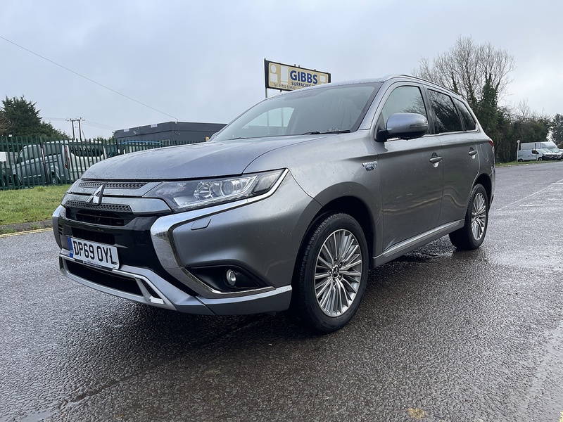 Mitsubishi Outlander 2.4h TwinMotor 13.8kWh Reflex Plus CVT 4WD Euro 6 (s/s) 5dr - U511