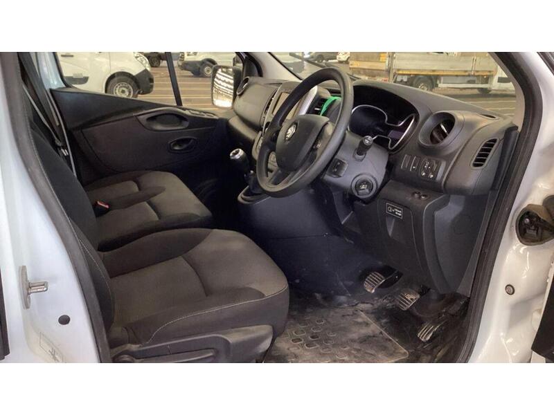 Renault Trafic 2.0 dCi ENERGY 30 Business SWB Standard Roof Euro 6 (s/s) 5dr - U516