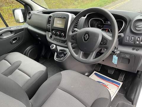 Renault Trafic 2.0 dCi ENERGY 30 Business SWB Standard Roof Euro 6 (s/s) 5dr - U516