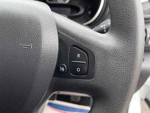 Renault Trafic 2.0 dCi ENERGY 30 Business SWB Standard Roof Euro 6 (s/s) 5dr - U516