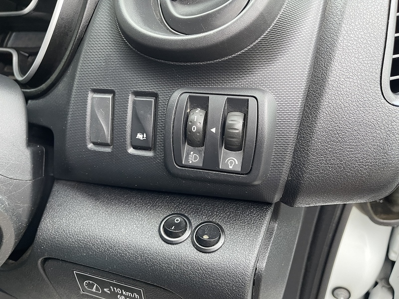 Renault Trafic 2.0 dCi ENERGY 30 Business SWB Standard Roof Euro 6 (s/s) 5dr - U516